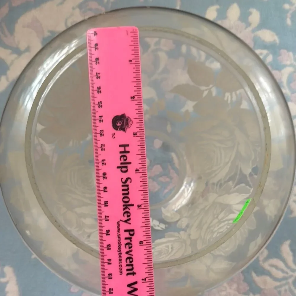 VINTAGE Elegant *GWTW* Glass Hurricane Shade with White Floral Design